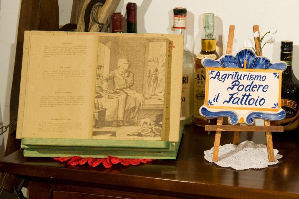 Podere Il Fattoio Figline Valdarno Pokój zdjęcie